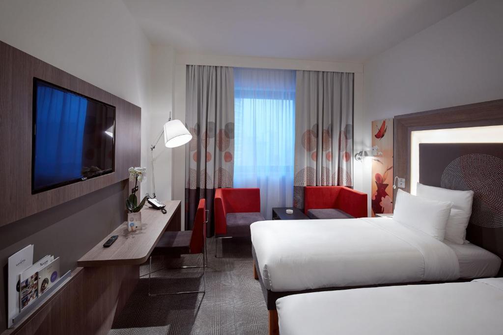 Novotel Коня Екстериор снимка
