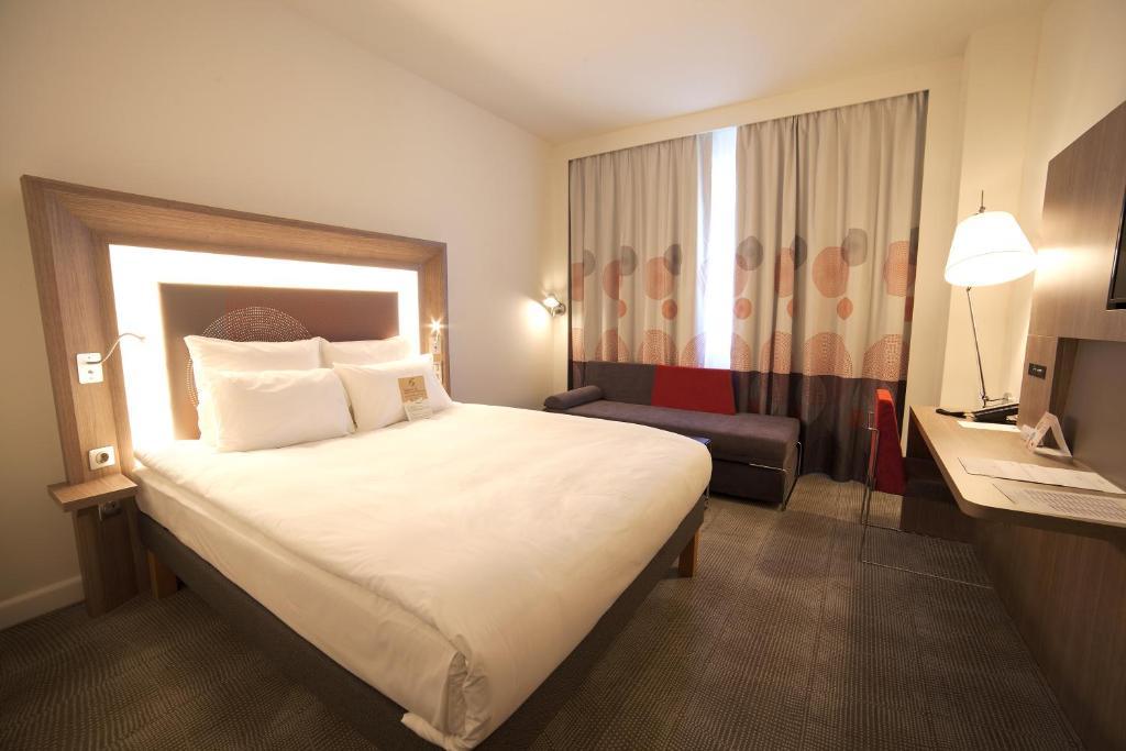 Novotel Коня Екстериор снимка