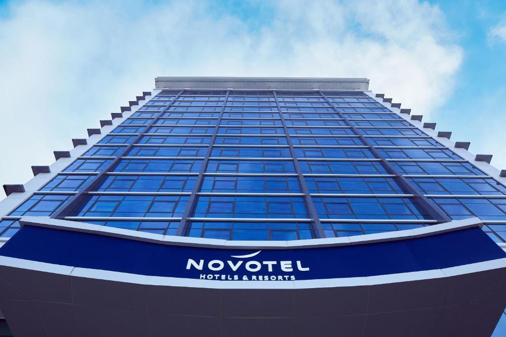 Novotel Коня Екстериор снимка