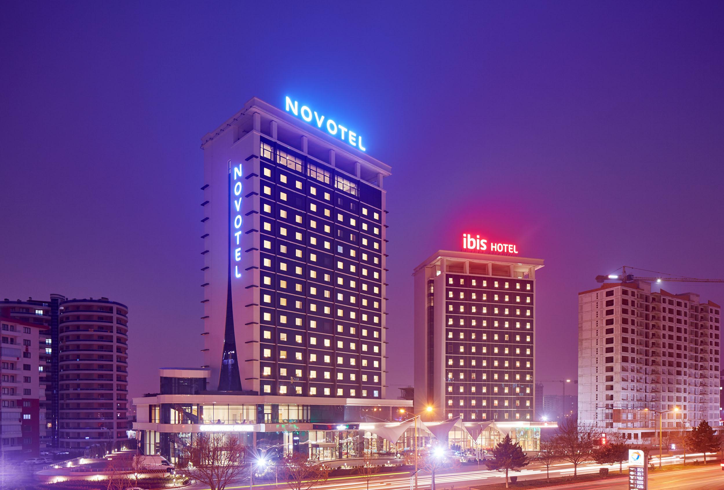 Novotel Коня Екстериор снимка