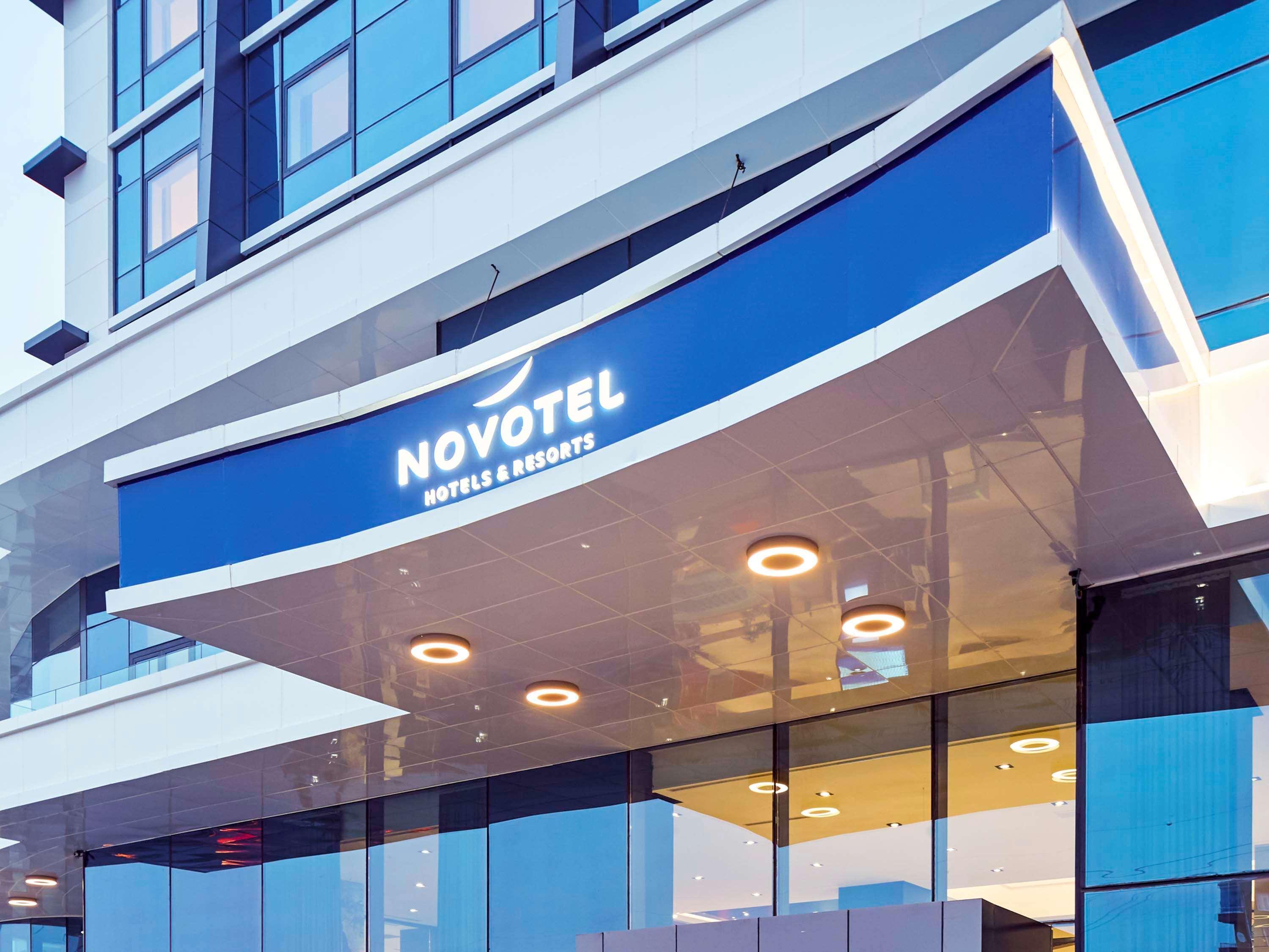 Novotel Коня Екстериор снимка