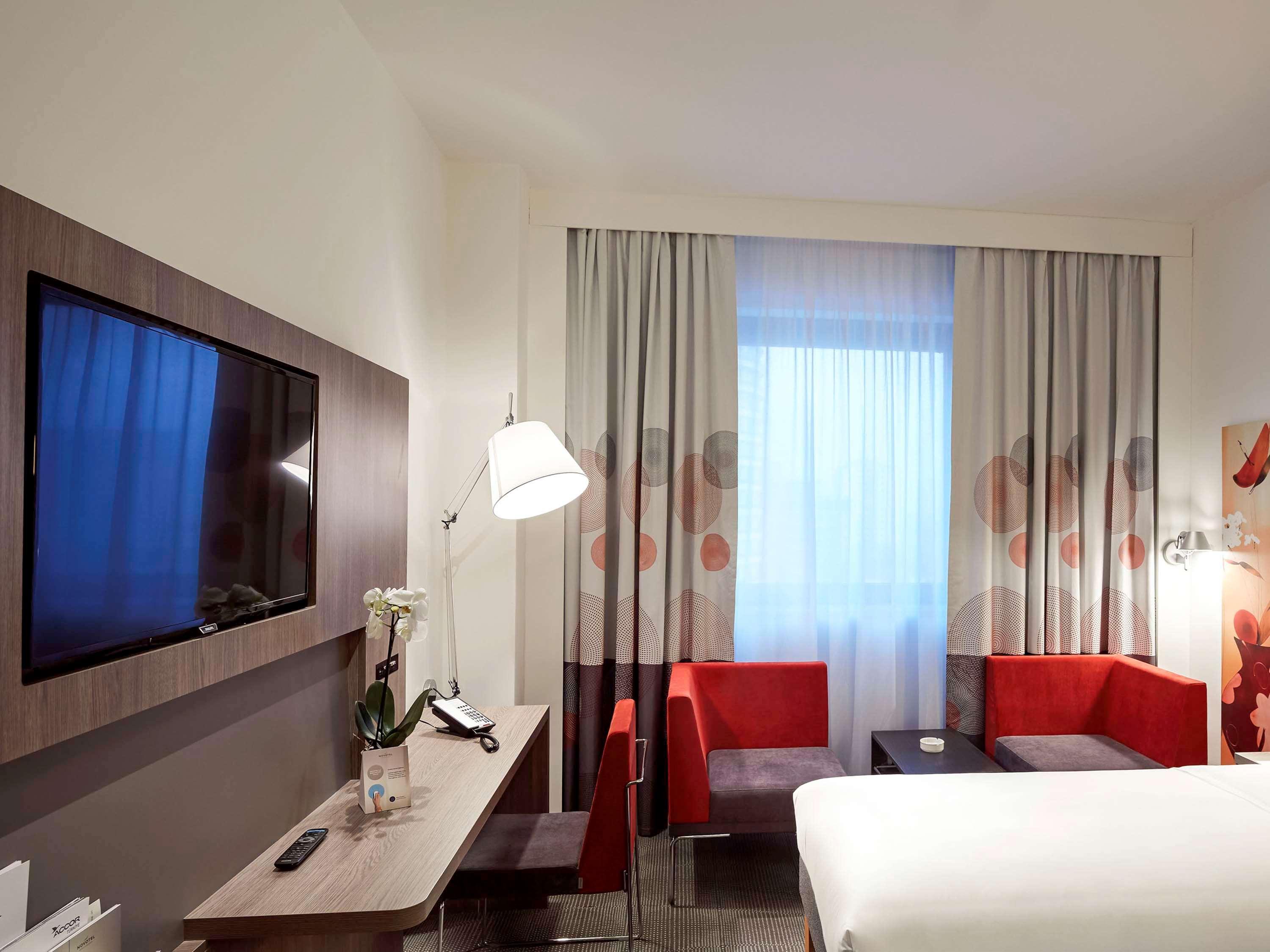 Novotel Коня Екстериор снимка