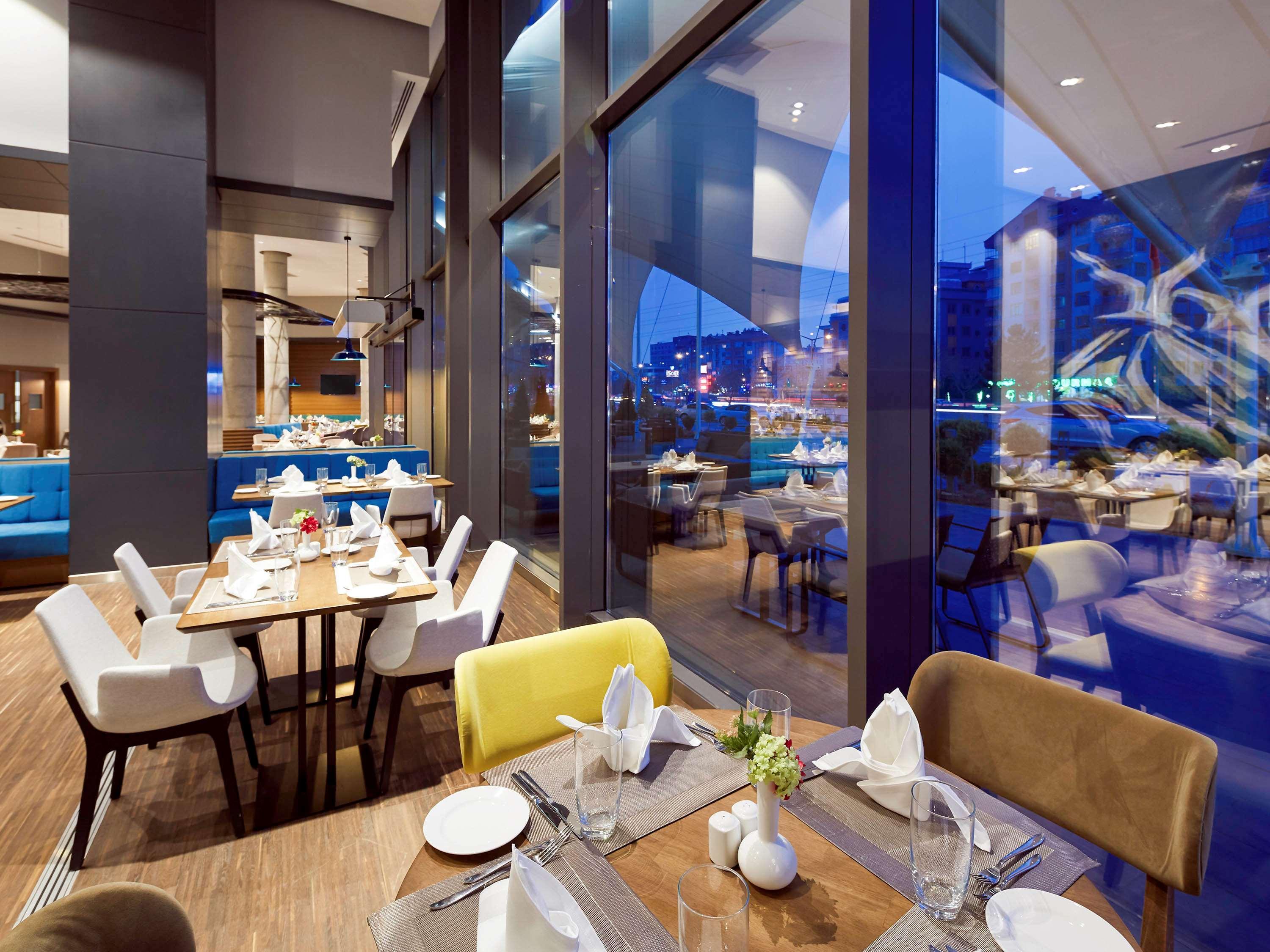 Novotel Коня Екстериор снимка