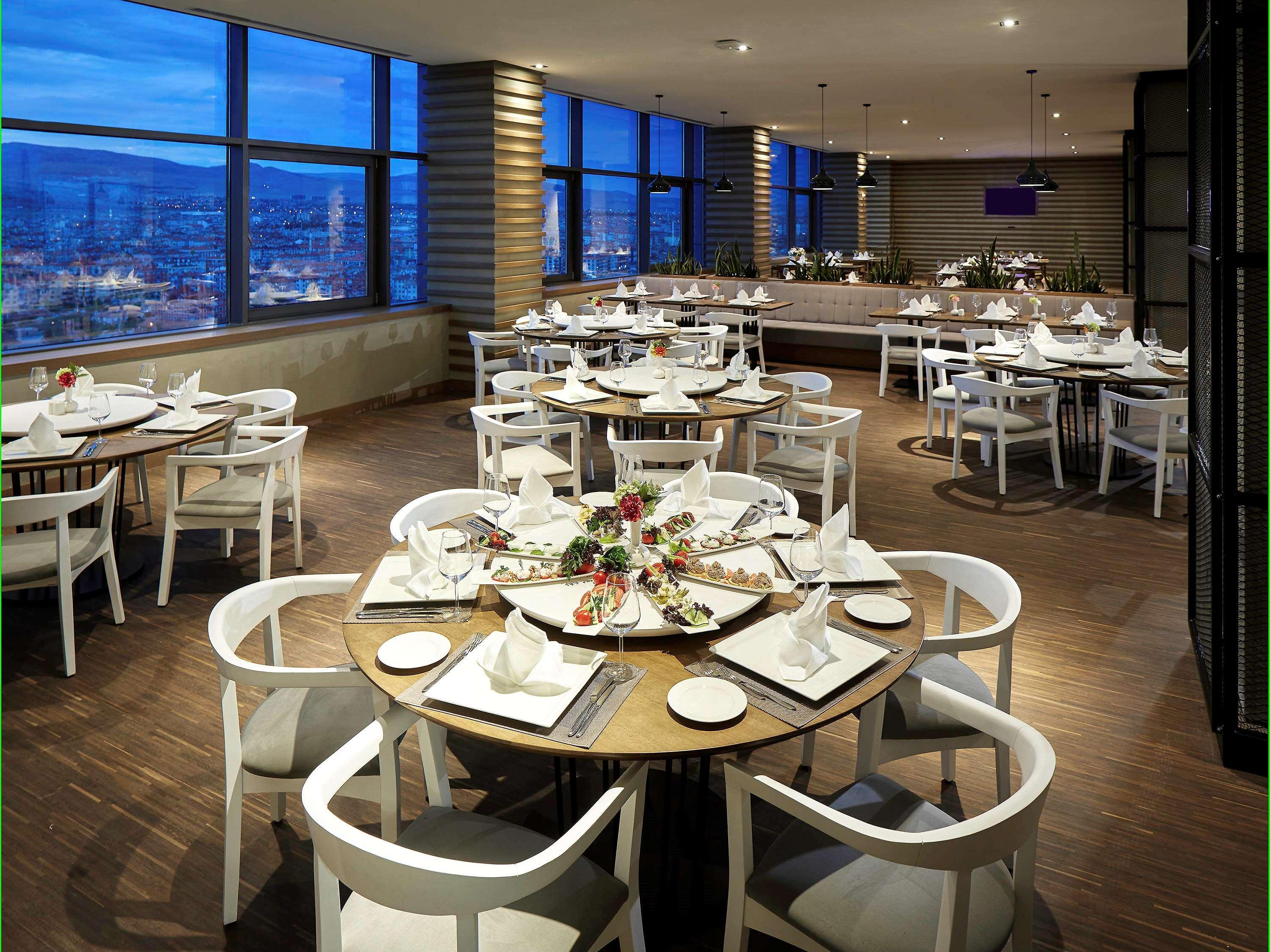 Novotel Коня Екстериор снимка